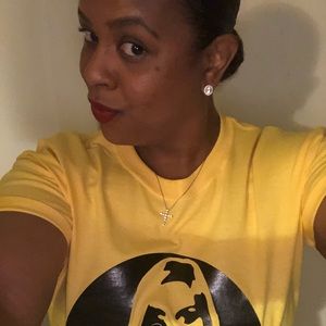 Meet your Posher, Chanel